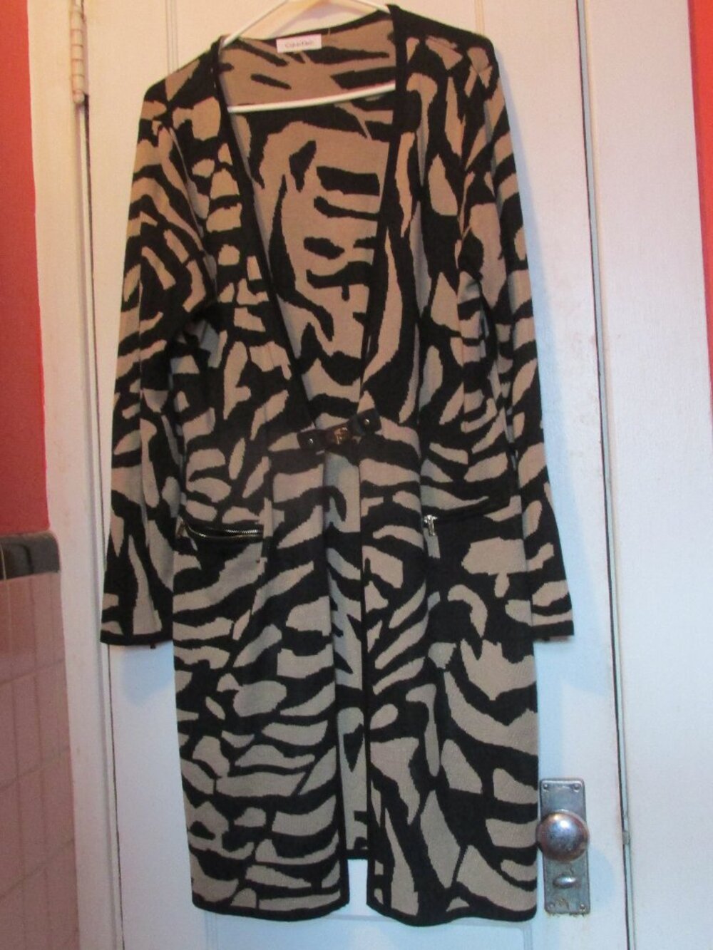 Calvin Klein  Buckle Cardigan Zip Pockets Animal Print